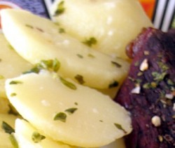 patate con salsa allo yogurt e curry