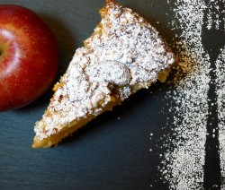 apple pie con crema e nocciole